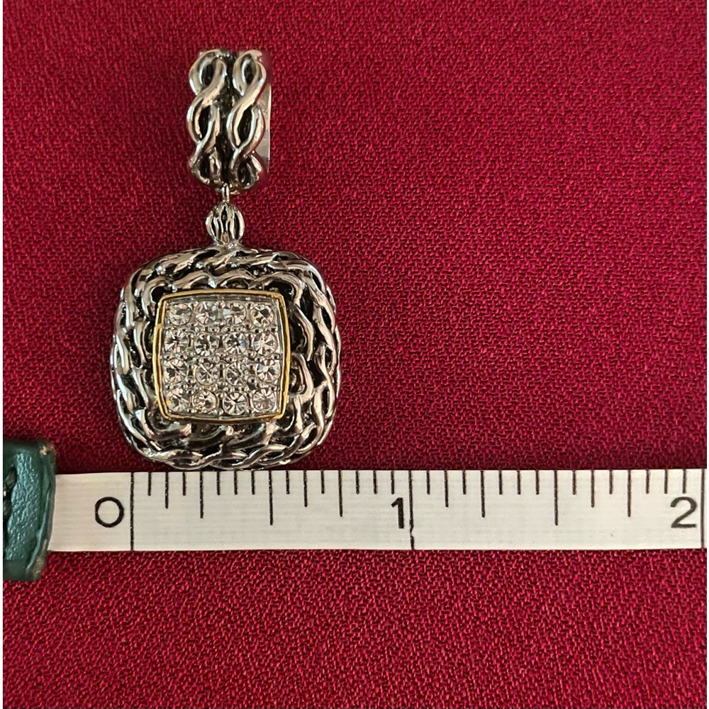 Elegant Rhinestone Pendant - Picture 4 of 4